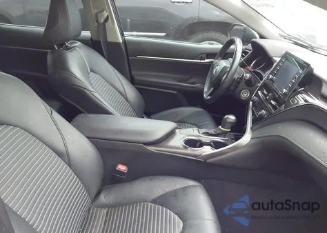 2023 Toyota Camry Se z USA, uszkodzony, nr VIN 4T1G11AK1PU789940